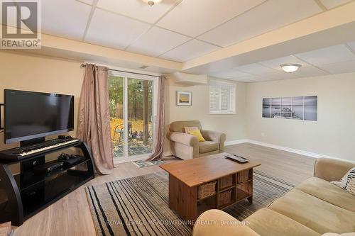 4207 Trapper Crescent, Mississauga, ON - Indoor Photo Showing Living Room