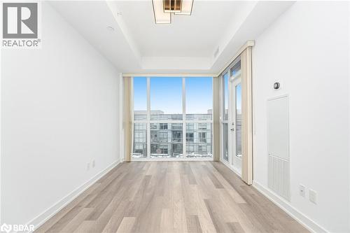 5240 Dundas Street Unit# B401, Burlington, ON - Indoor Photo Showing Other Room