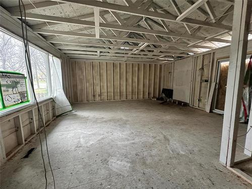 1414 6Th Street, Brandon, MB - Indoor
