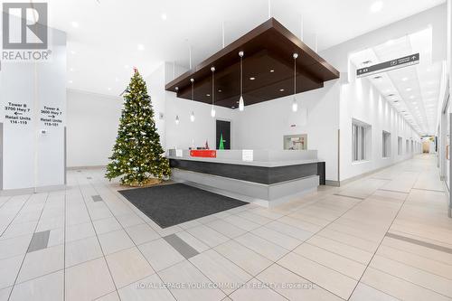 1609 - 3700 Highway 7 Road, Vaughan, ON - Indoor Photo Showing Other Room