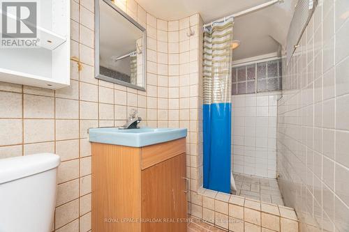 163 Connaught Avenue N, Hamilton, ON - Indoor Photo Showing Bathroom