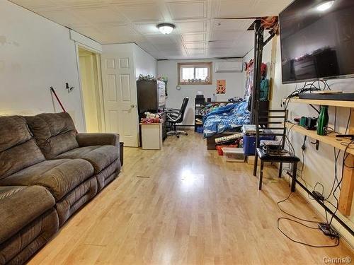 Salle familiale - 101 Rue Caouette, Amos, QC - Indoor