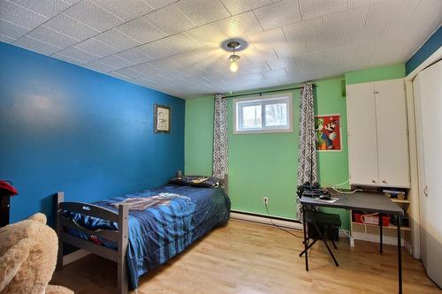 Chambre à coucher - 101 Rue Caouette, Amos, QC - Indoor Photo Showing Bedroom