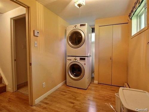 Salle de lavage - 101 Rue Caouette, Amos, QC - Indoor Photo Showing Laundry Room