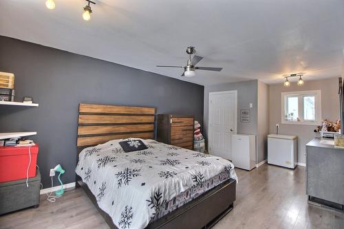 Chambre à coucher principale - 101 Rue Caouette, Amos, QC - Indoor Photo Showing Bedroom
