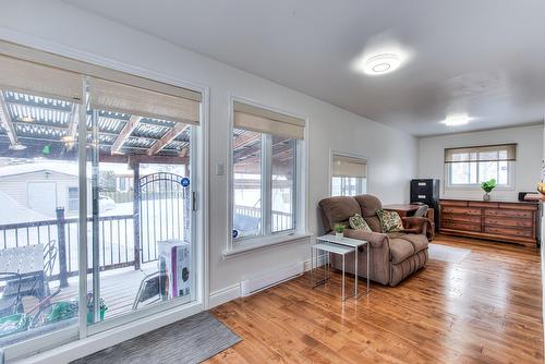 Family room - 3298 Rue Élodie, Laval (Fabreville), QC - Indoor Photo Showing Living Room