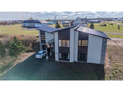 5 Allee Macon, Bas Cap Pele, NB 