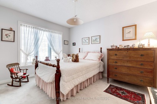 332 Coral Terrace, Oakville, ON - Indoor Photo Showing Bedroom