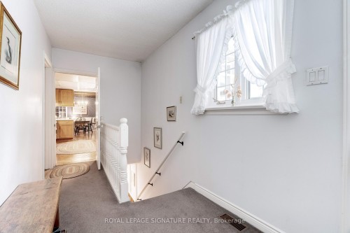 332 Coral Terrace, Oakville, ON - Indoor Photo Showing Other Room