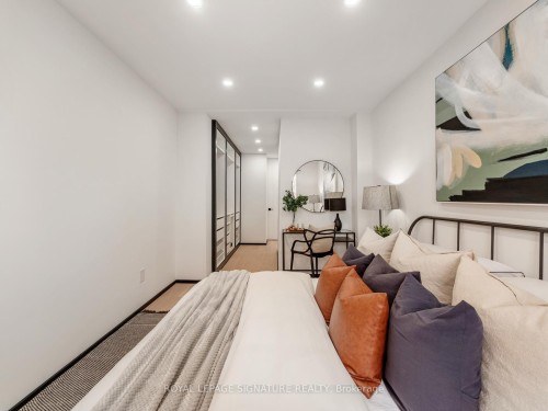 186 Oak Park Avenue, Toronto, ON - Indoor Photo Showing Bedroom