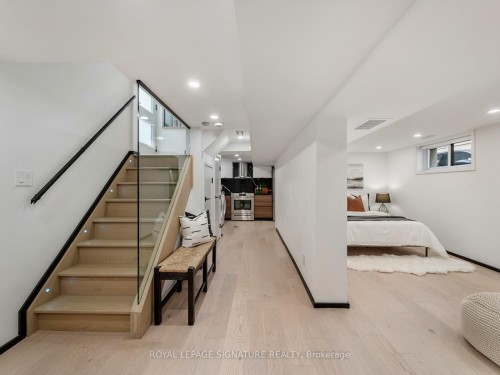 186 Oak Park Avenue, Toronto, ON - Indoor Photo Showing Other Room