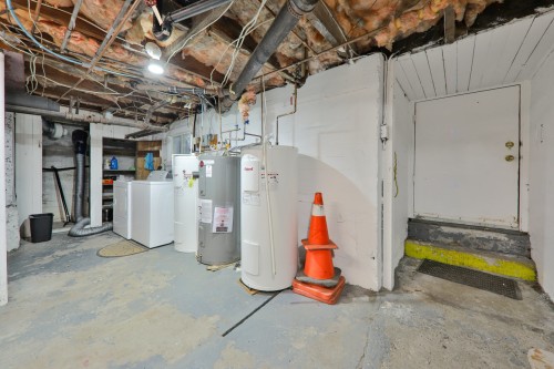 Basement - 2A  - 2D Rue Ste-Anne, Sainte-Anne-De-Bellevue, QC - Indoor Photo Showing Basement