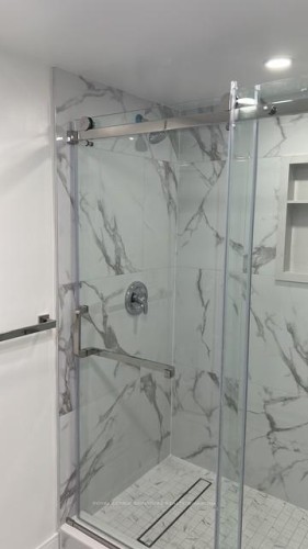 78 Grandridge Crescent, Guelph, ON - Indoor Photo Showing Bathroom