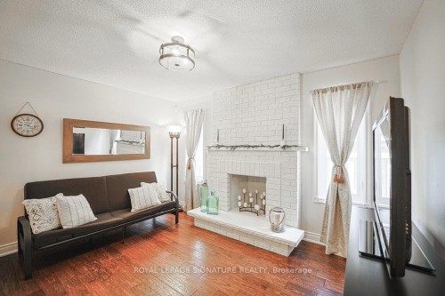1106 Highgate Place, Mississauga, ON - Indoor Photo Showing Living Room With Fireplace