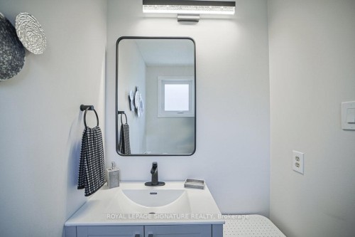 1106 Highgate Place, Mississauga, ON - Indoor Photo Showing Bathroom