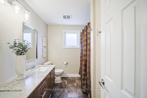1106 Highgate Place, Mississauga, ON - Indoor Photo Showing Bathroom
