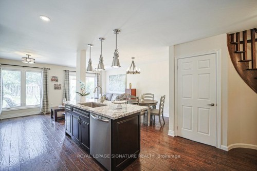 1106 Highgate Place, Mississauga, ON - Indoor Photo Showing Kitchen With Double Sink