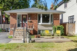 34 Ivan Road  Toronto, ON M1C 1V2
