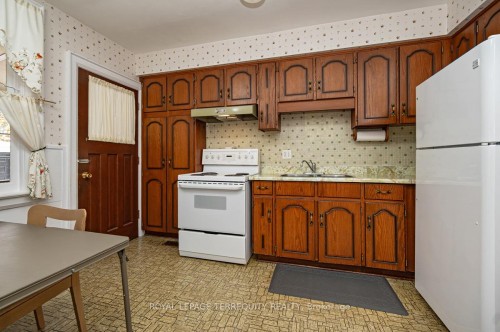 59 Ostend Avenue, Toronto, ON - Indoor Photo Showing Kitchen With Double Sink