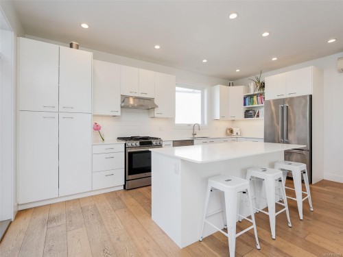 2670 Winster Rd, Langford, BC 