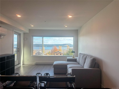 306-147 Haliburton St, Nanaimo, BC - Indoor Photo Showing Living Room