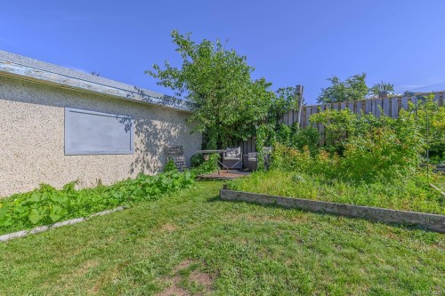 1212 Waddington Rd, Nanaimo, BC 