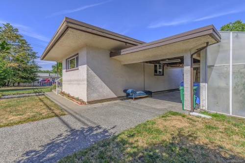 1212 Waddington Rd, Nanaimo, BC 