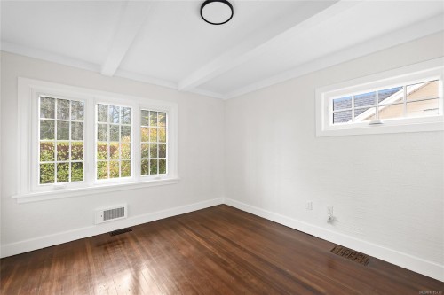 5208 Del Monte Ave, Saanich, BC 