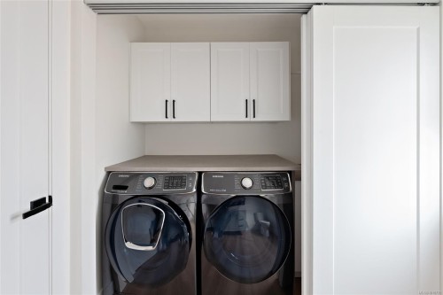 5208 Del Monte Ave, Saanich, BC 