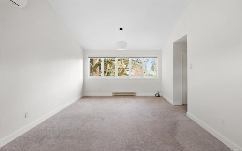 5208 Del Monte Ave, Saanich, BC 