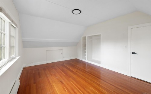 5208 Del Monte Ave, Saanich, BC 