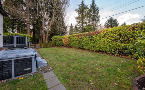 5208 Del Monte Ave, Saanich, BC 