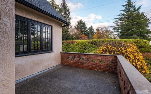 5208 Del Monte Ave, Saanich, BC 