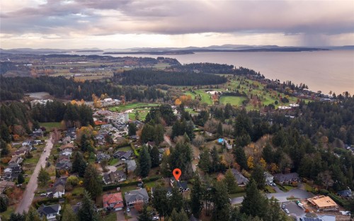 5208 Del Monte Ave, Saanich, BC 
