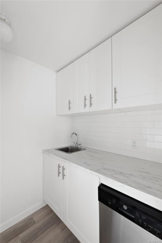 5208 Del Monte Ave, Saanich, BC 