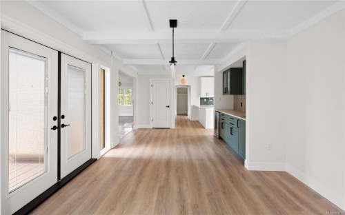 5208 Del Monte Ave, Saanich, BC 