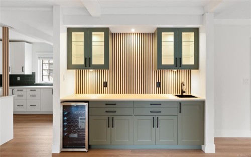 5208 Del Monte Ave, Saanich, BC 