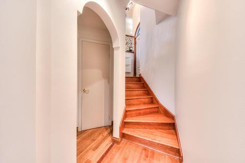 Staircase - 40 Rue Courval, Kirkland, QC - Indoor Photo Showing Other Room