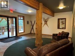 Main Foyer/ Sitting area - 