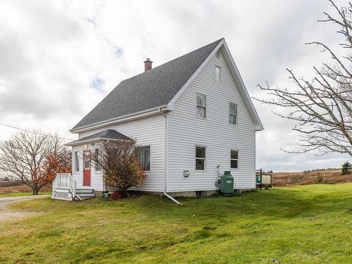 5347 Highway 1, Salmon River, NS 