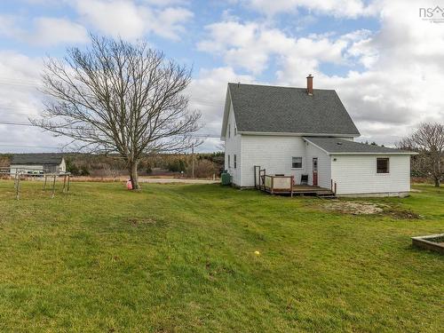 5347 Highway 1, Salmon River, NS 