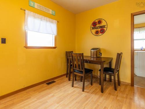 5347 Highway 1, Salmon River, NS 