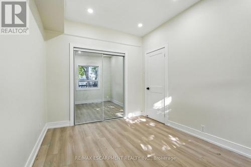 9 Alice Street, Hamilton, ON - Indoor Photo Showing Other Room