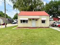 20 MCNAUGHTON Avenue  Wallaceburg, ON N8A 1R8