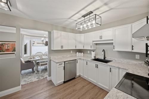 109-8700 Jubilee Road, Summerland, BC - Indoor Photo Showing Kitchen