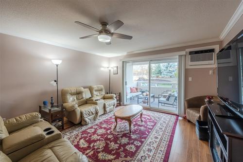 203-2477 Ingram Road, West Kelowna, BC - Indoor Photo Showing Living Room
