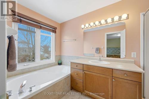 64 Stedman Street, Ottawa, ON - Indoor Photo Showing Bathroom