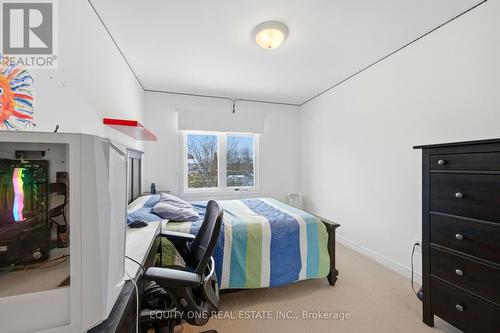 64 Stedman Street, Ottawa, ON - Indoor Photo Showing Bedroom