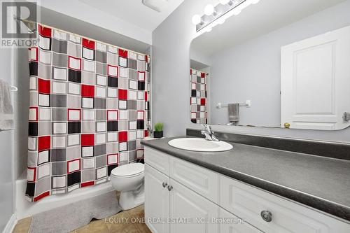 64 Stedman Street, Ottawa, ON - Indoor Photo Showing Bathroom