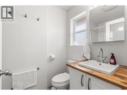 5101 19 Street Unit# 10, Vernon, BC - Indoor Photo Showing Bathroom